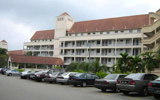 Paradise Lagoon Apartment