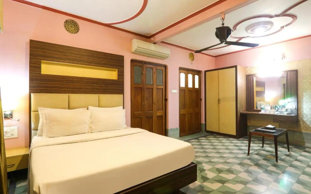 Fabhotel East View