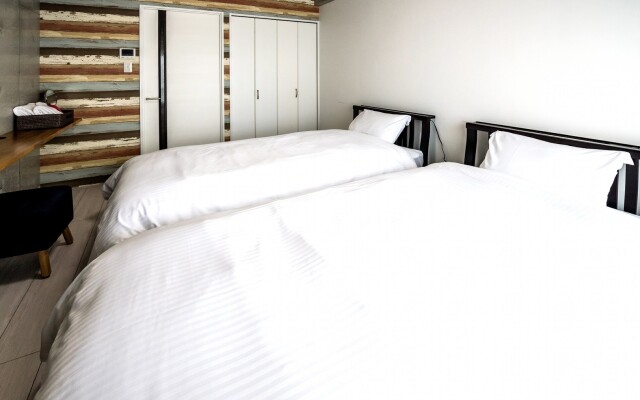 Little Island Okinawa Tomari