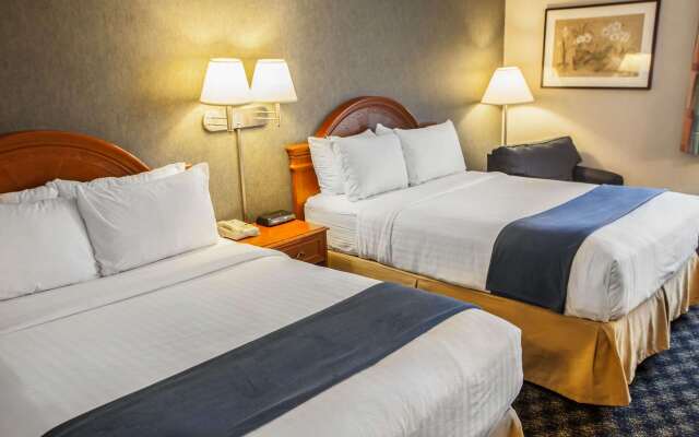 Quality Inn and Suites St Charles - West Chicago