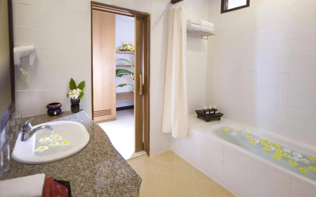 Thai House Beach Resort