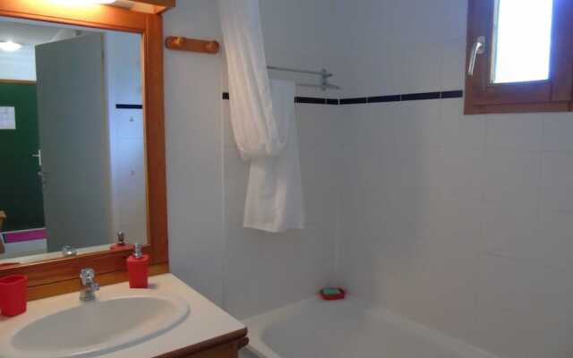 Lou Services Apartment G12 LSI 001