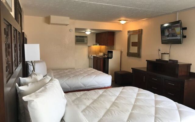 Hurl Rock Motel