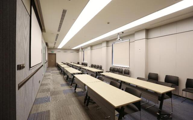 Hanting Hotel People's Street Jinzhou Railway Sta