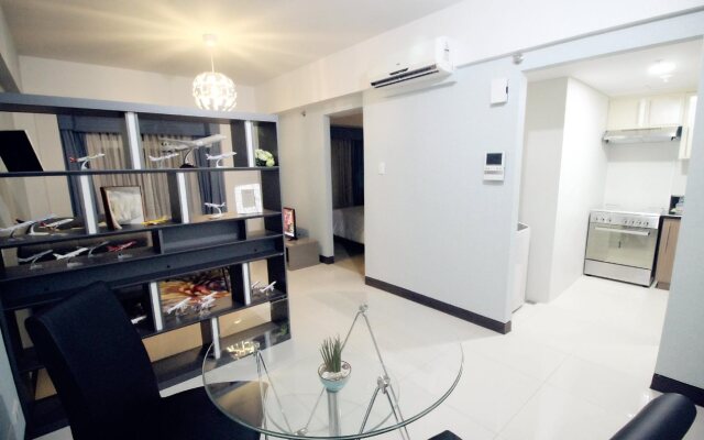 Max Stays Max Style at Parkside Villas