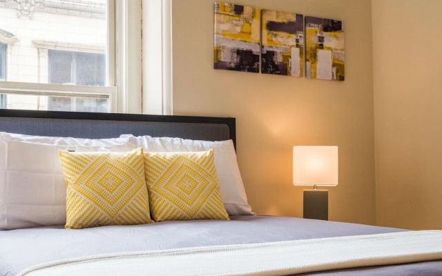 Large Open Apartments Near Ballpark Village