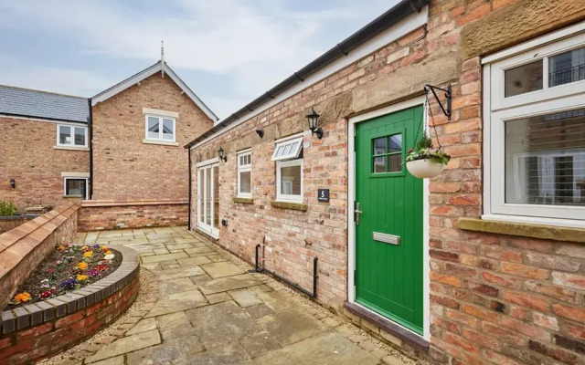 Host Stay Jubilee Close