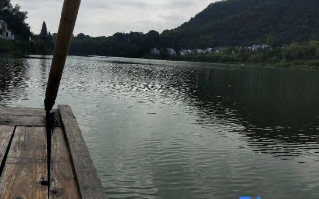 Yuliang Old Town Inn