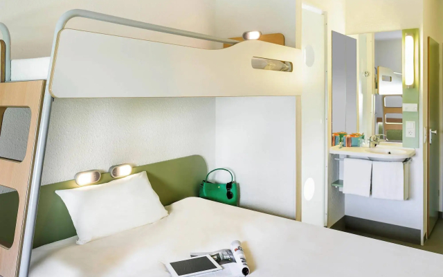 B&B HOTEL Rostock-Broderstorf