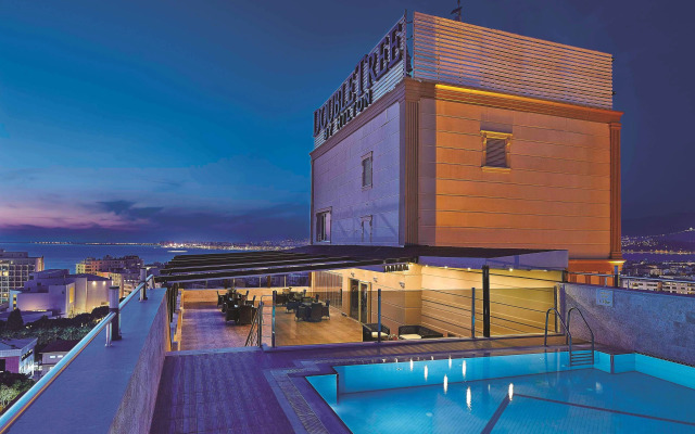 Doubletree By Hilton Hotel Izmir - Alsancak