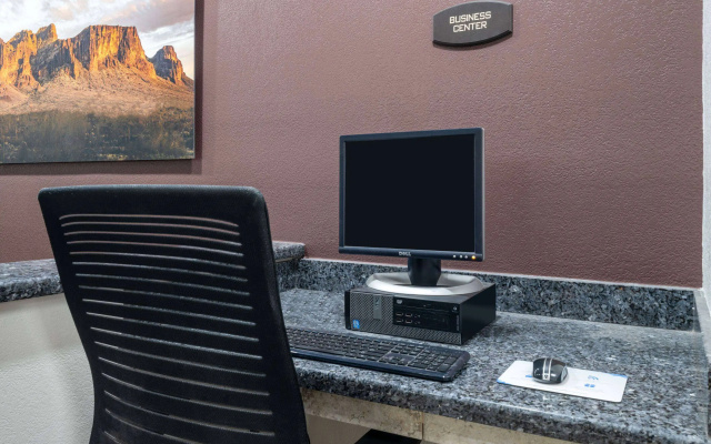 Travelodge by Wyndham Globe AZ