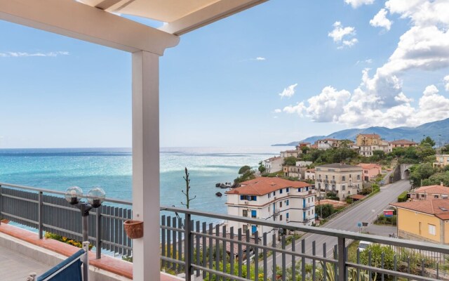 Cosy Apartment in Villammare with Sea view