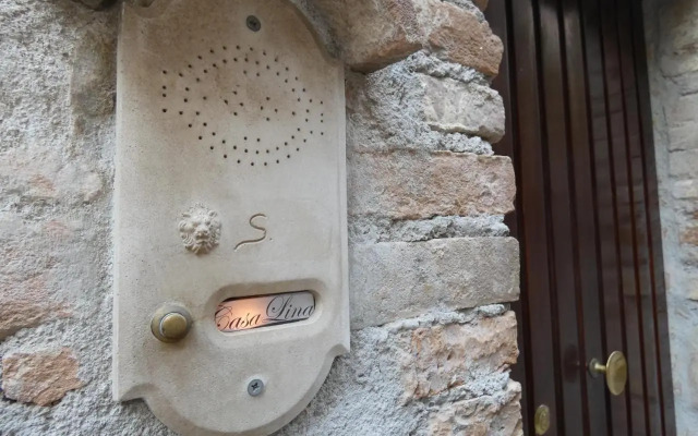 SCAPPO IN UMBRIA, CasaLina