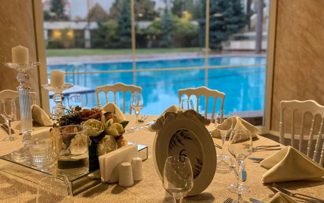 Hotel Excellence Inn