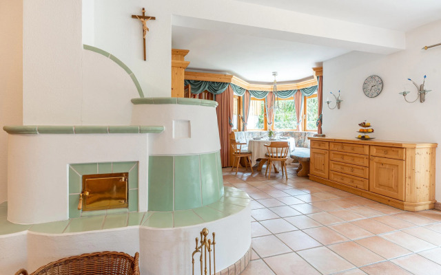 Charming Holiday Home in Maurach am Achensee