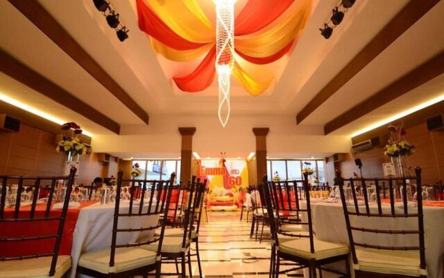 Subic Bay Travelers Hotel & Event Center