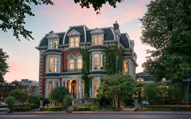 The Mansion On Delaware Ave