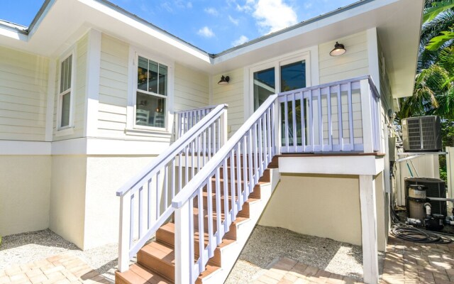 Sea Breeze by AMI Locals