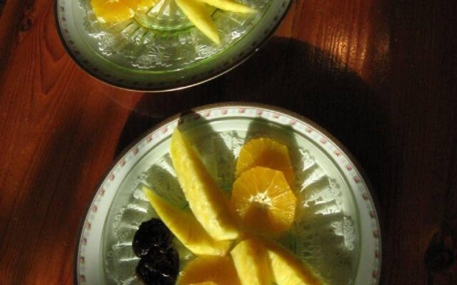 Lazyjack Inn on Dogwood Harbor