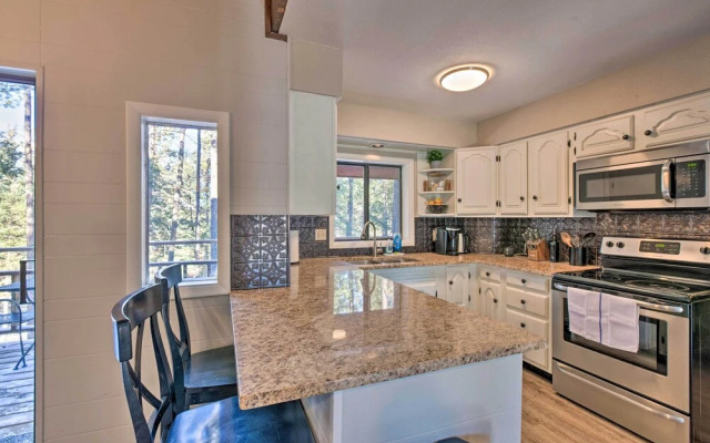 'enchanted Pines' Mountain Escape w/ Deck & Grill!
