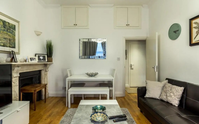 Spacious 1 Bed in West Kensington or Hammersmith