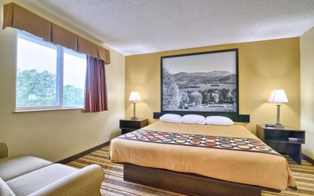 Super 8 By Wyndham Latham/Albany Airport