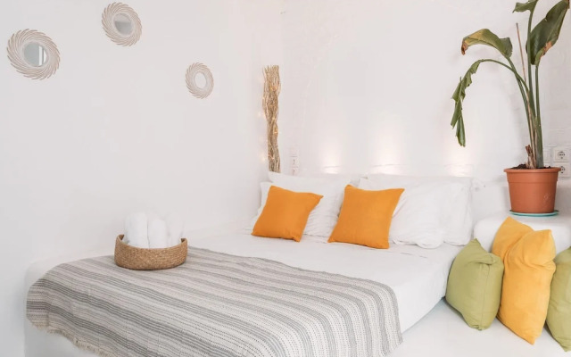 Dibellee Mykonos Studios