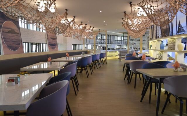 Olympic Sailing Center Atour Hotel