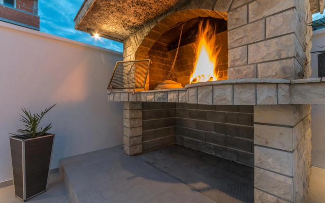 Apartment Jakov with pool