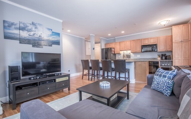 Lovely 2BR in South End by Sonder