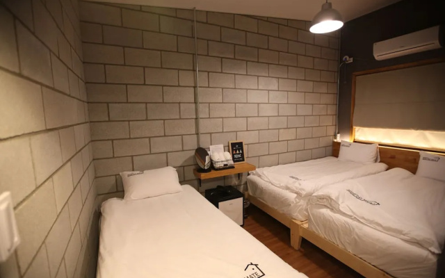 Good Day Mate Hostel