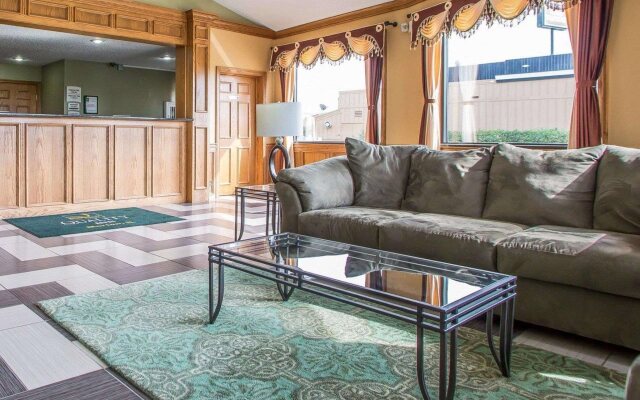 Quality Inn Morton at I-74