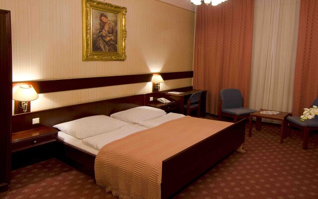 Hotel Cryston