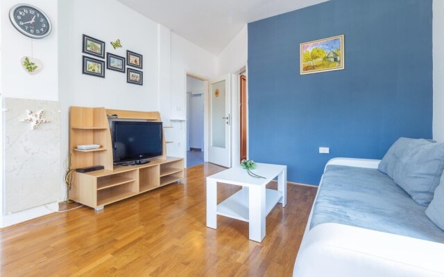 Nice Home in Umag With Wifi and 1 Bedrooms