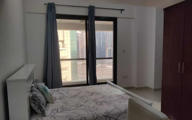 1BR in Dubai Marina Near Metro