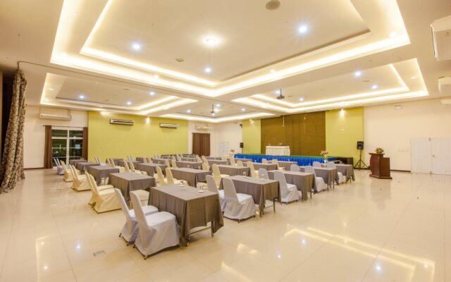 Varee Valley Resort and Restaurant