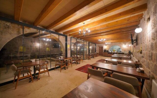 Cappadocia Secret Hill Cave Suites