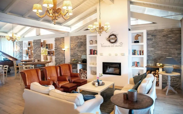 Weekend Glamping Resort