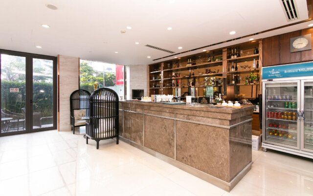 Brilliant Majestic Hotel