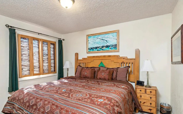 Fort Marcy Hotel Suites by All Seasons Resort Lodging