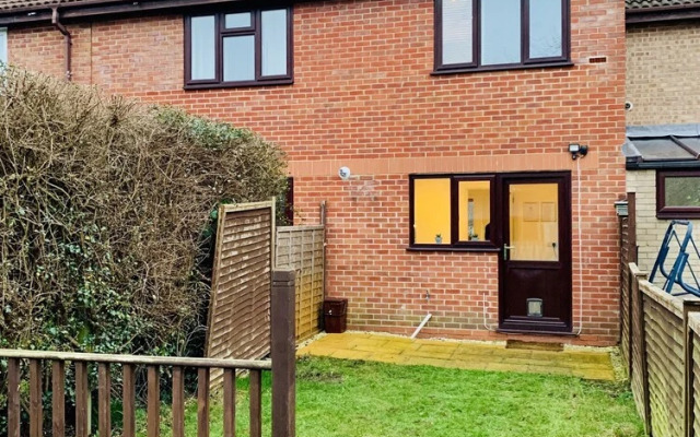 SA Today St Margarets Court Taunton with Fibre Wi-Fi & Netflix