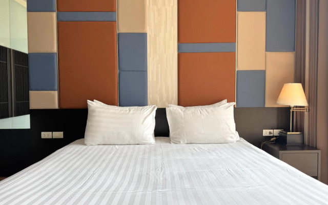 The Sunreno Hotel