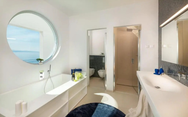 Luxury Seafront Villa Brela Pride with private heated pool at the beach in Brela - Baska Voda