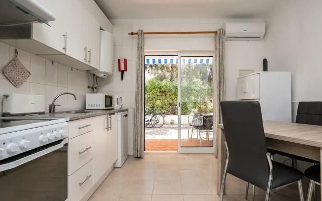 Nice Terrace and Pool Alvor Flat