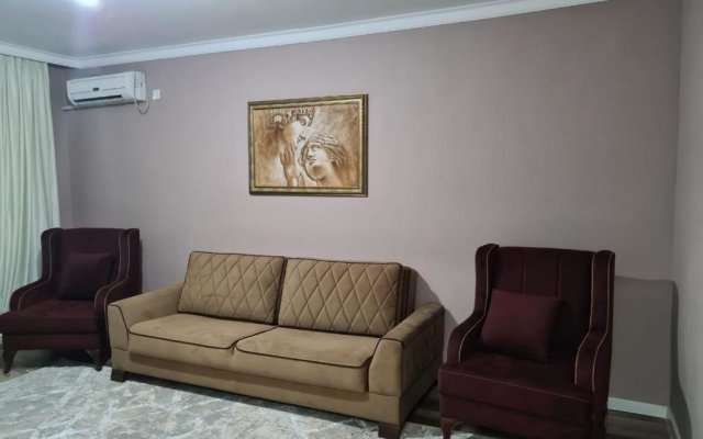 Avtovokzal 3 Room apt