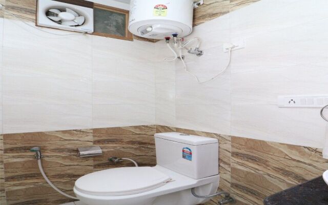 OYO 36085 Hotel Apollo Agra