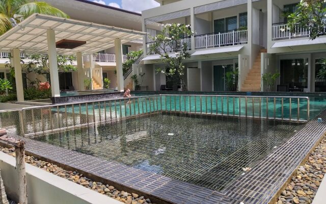 A2 Pool Resort