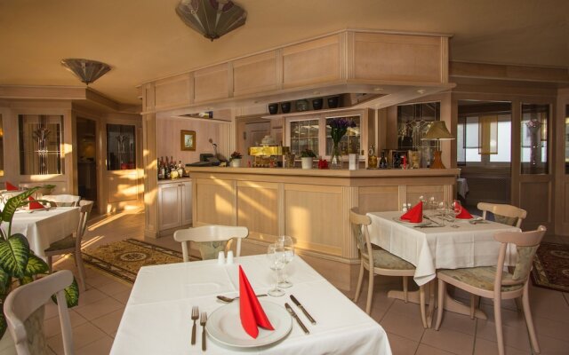 Ambiente Hotel & Restaurant