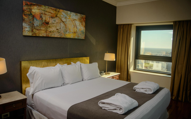 Radisson Montevideo Victoria Plaza Hotel