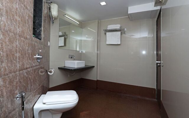 OYO 10672 Hotel Riviera
